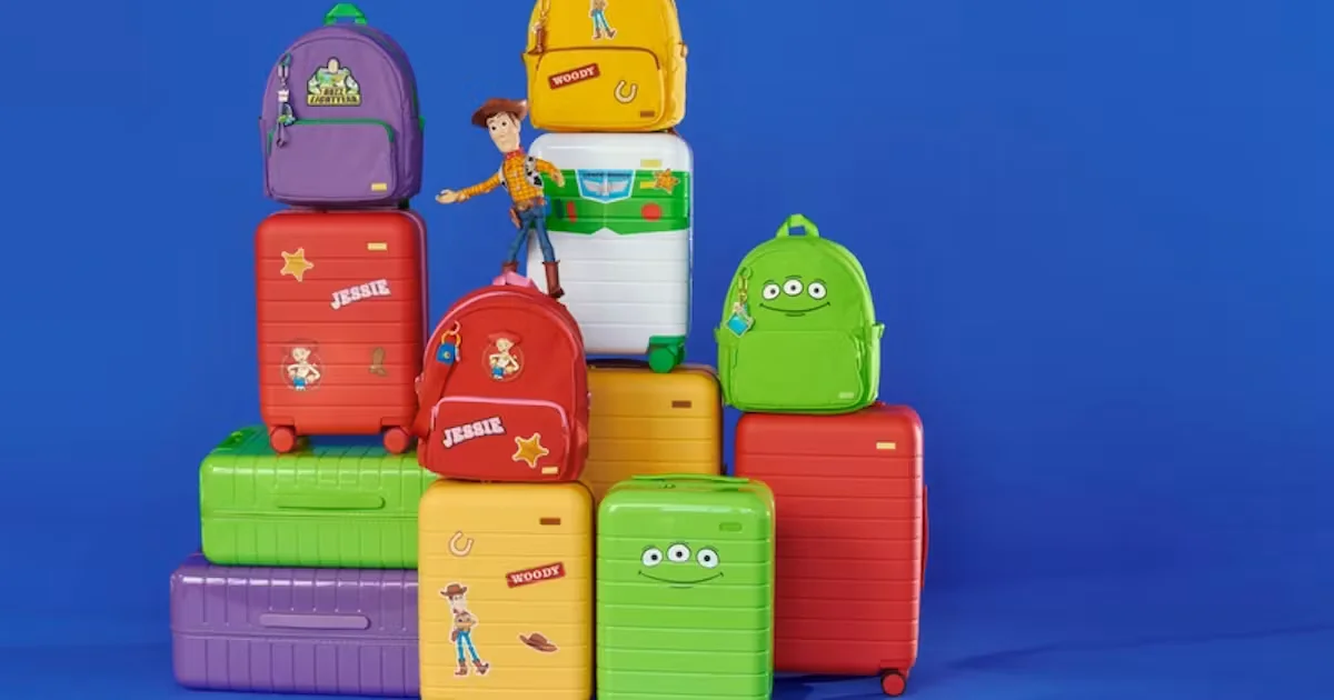 Колаборація Away x Toy Story переносить кожного мілленіала до безмежності та далі